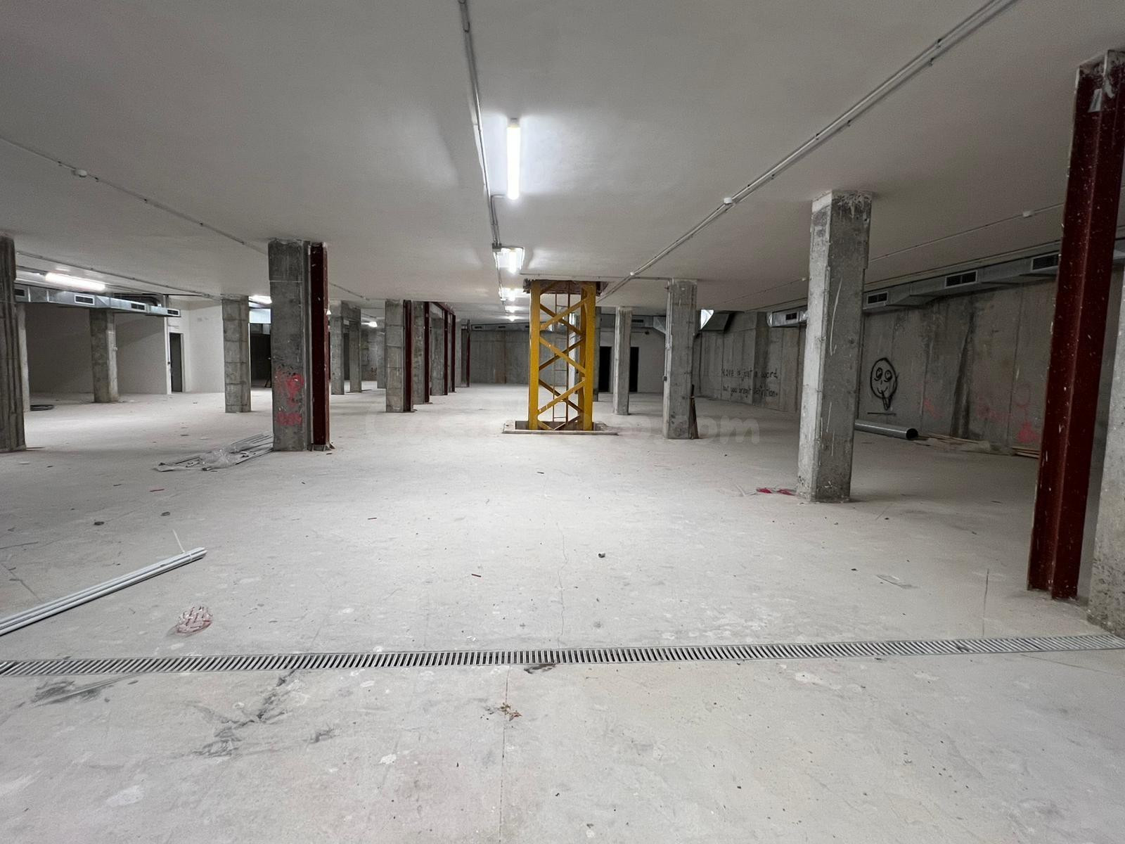 PLAZAS DE PARQUING EN VENTA EN SANTPEDOR - foto 2