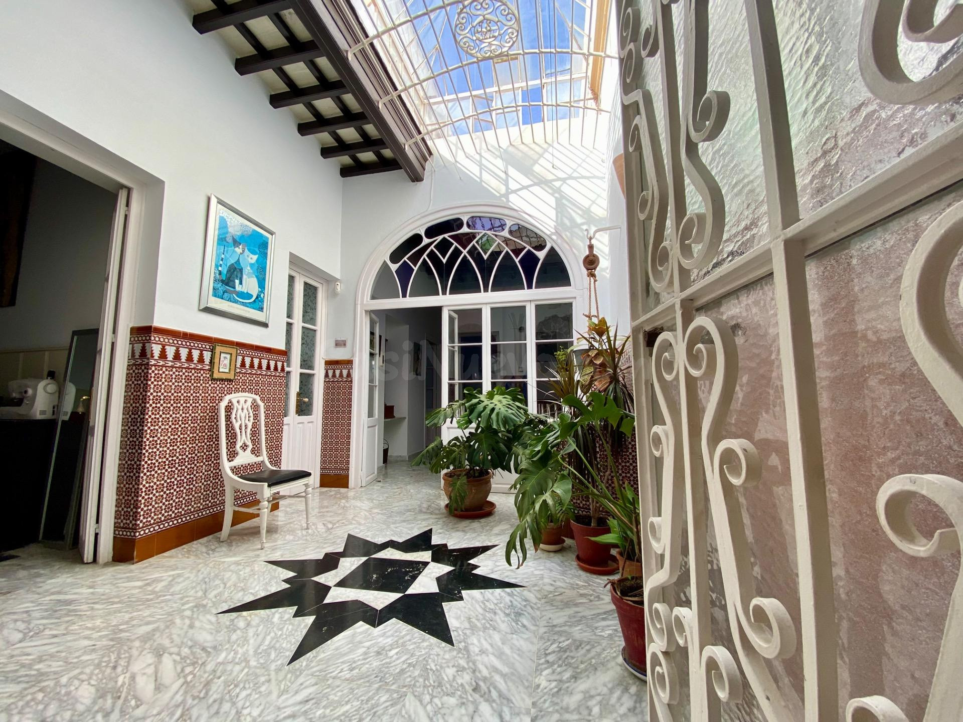 Exclusiva casa independiente de 5 dormitorios en la Alameda
