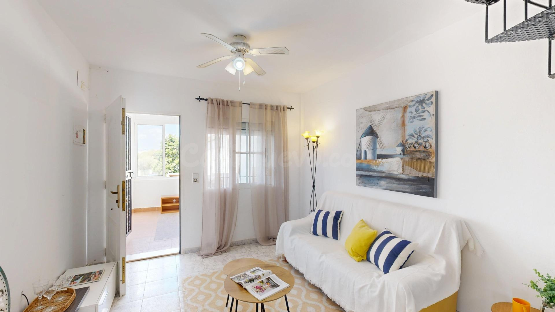Precioso bungalow con solárium y piscina, con orientación sur ☀️ - foto 2
