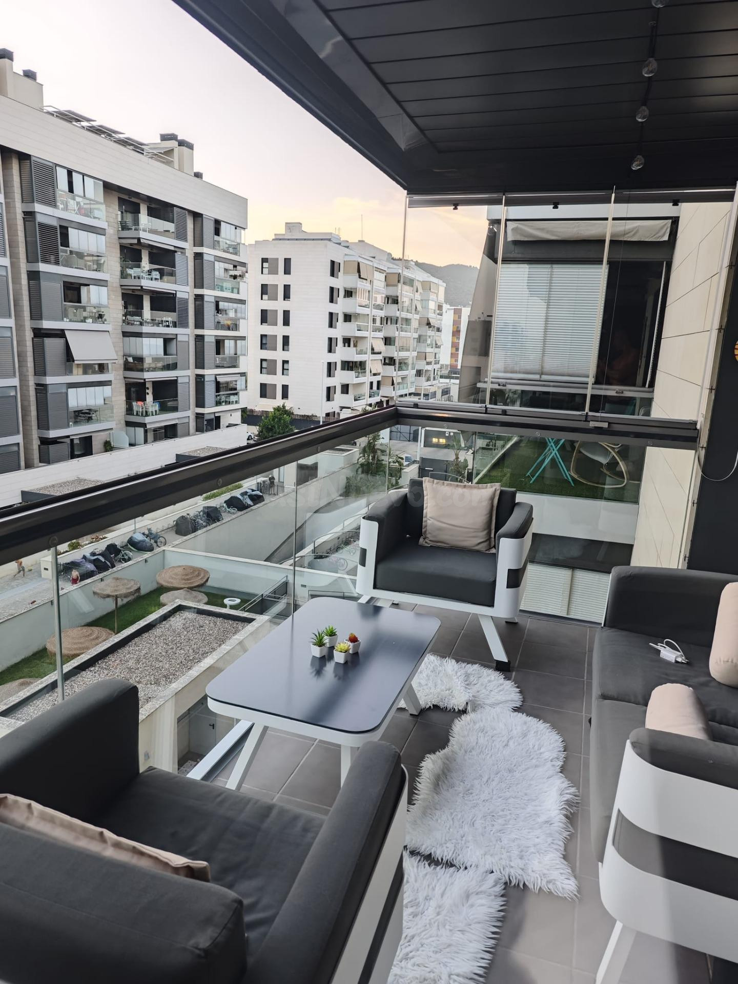 Piso con gran terraza, piscina, garaje y trastero junto a Hi - foto 2