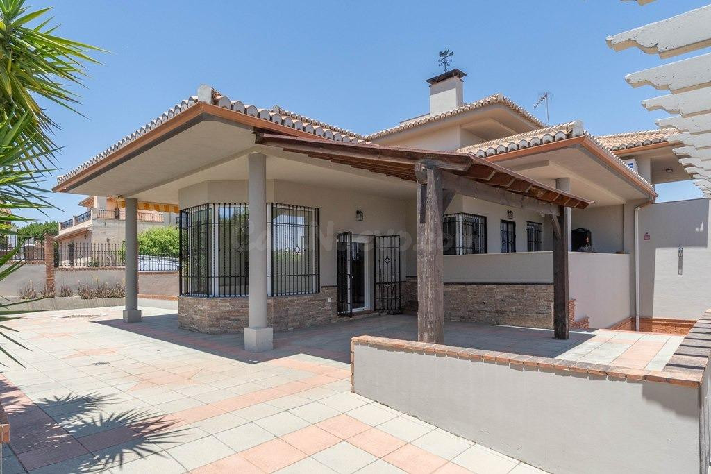 Espectacular casa en Nueva Otura