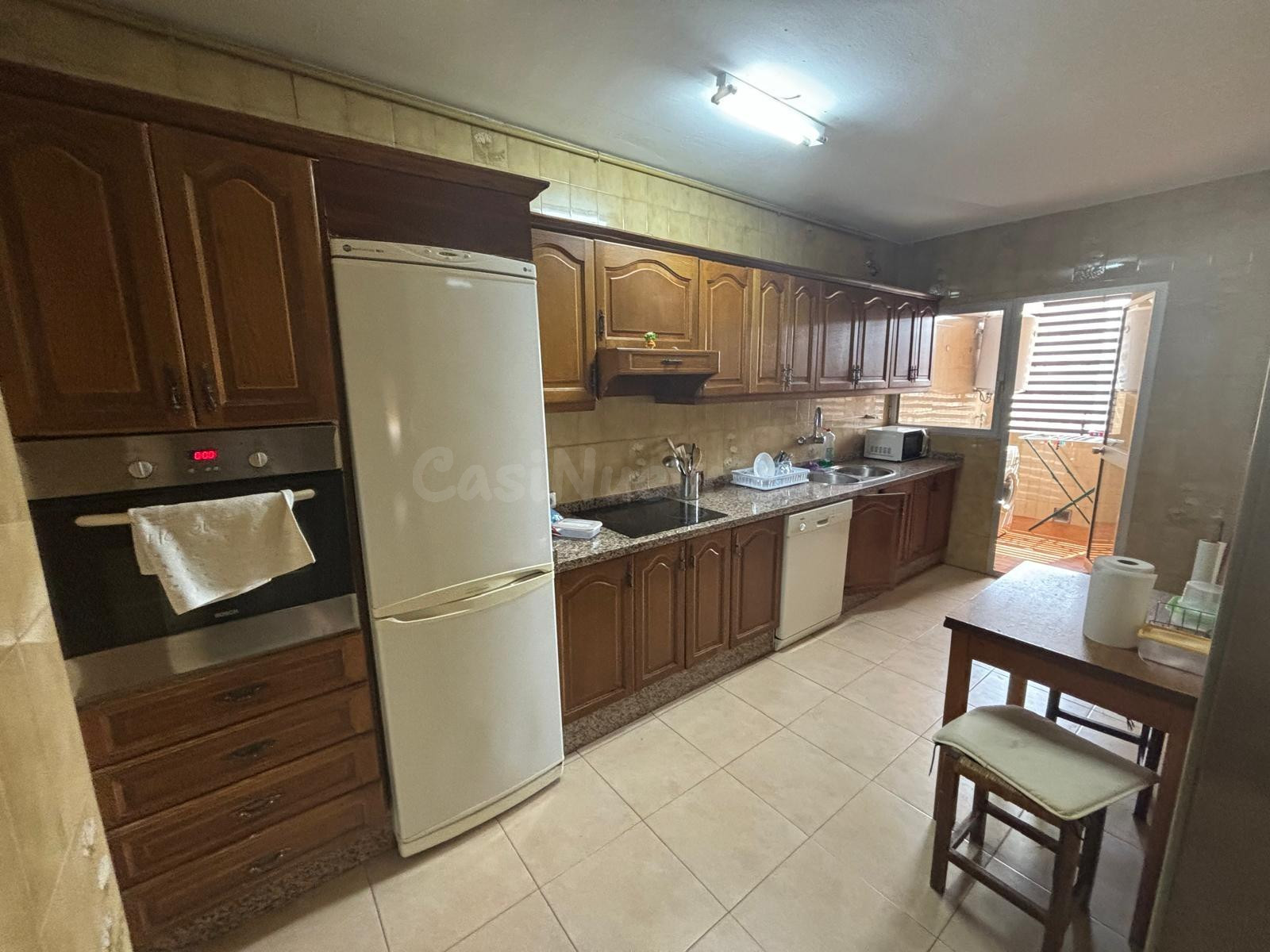 ¡Espacioso Piso Amueblado de 129m2 en ALQUILER CON 4Habitaci - foto 4