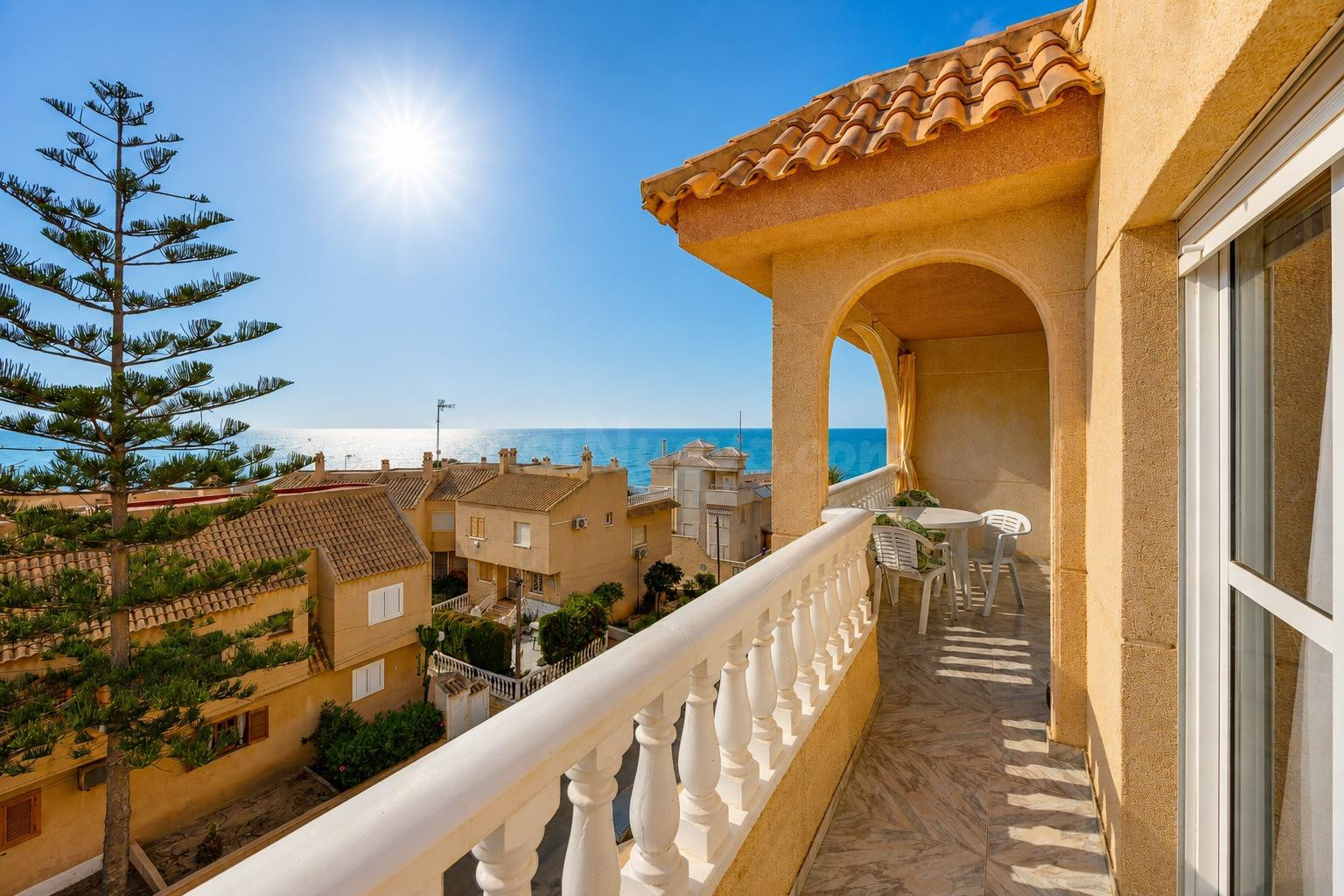 Apartamento con vistas de mar