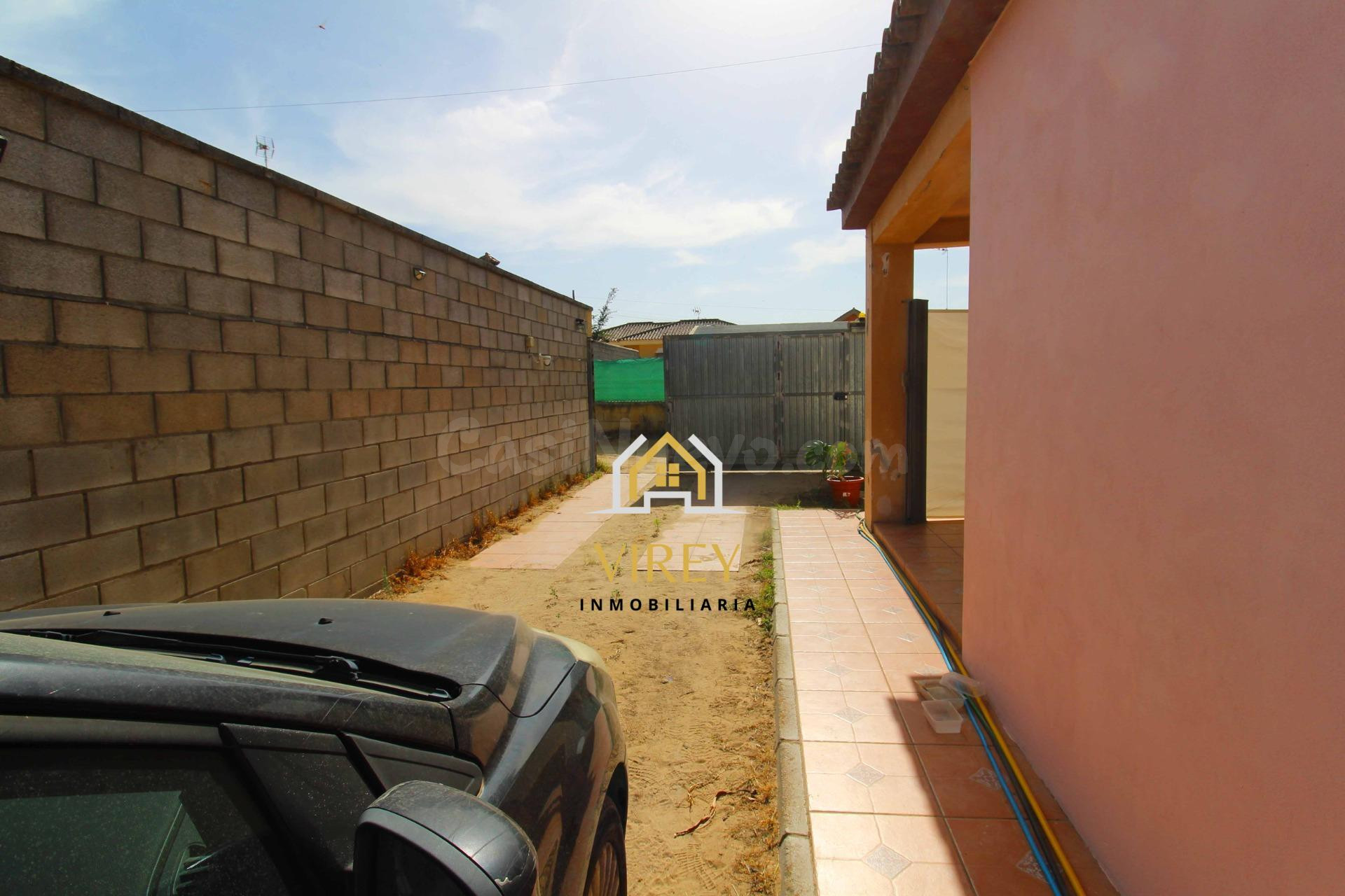 CHALET PAREADO A LA VENTA EN LA ADREITA EL PUERTO DE SANTA M - foto 4
