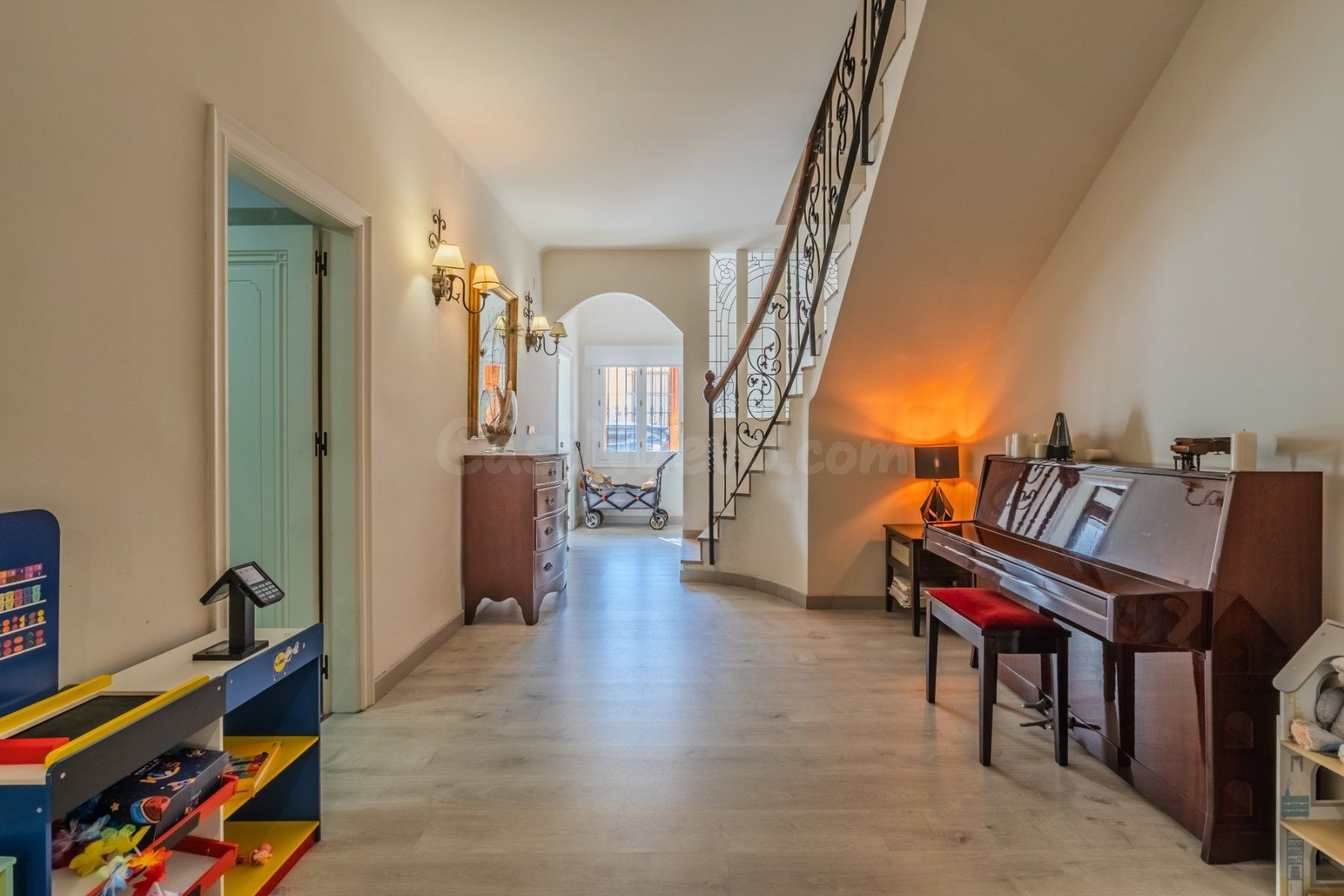 Apartamento dúplex céntrico y espacioso (aprox. 253 m2) con  - foto 2