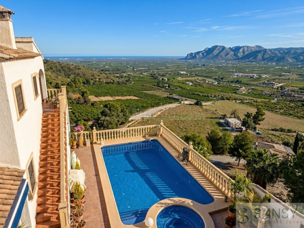 Casa-Chalet en Venta en Alicante Alicante
