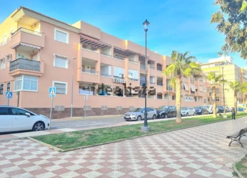 Exclusivo Garaje en Aguadulce Sur - foto 3