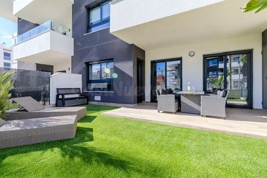 APARTAMENTO DE 2 DORMITORIOS 2 BAÑOS +JARDIN EN ORIHUELA COSTA ( VILLAMARTIN )