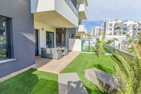 APARTAMENTO DE 2 DORMITORIOS 2 BAÑOS +JARDIN EN ORIHUELA COS - foto 5