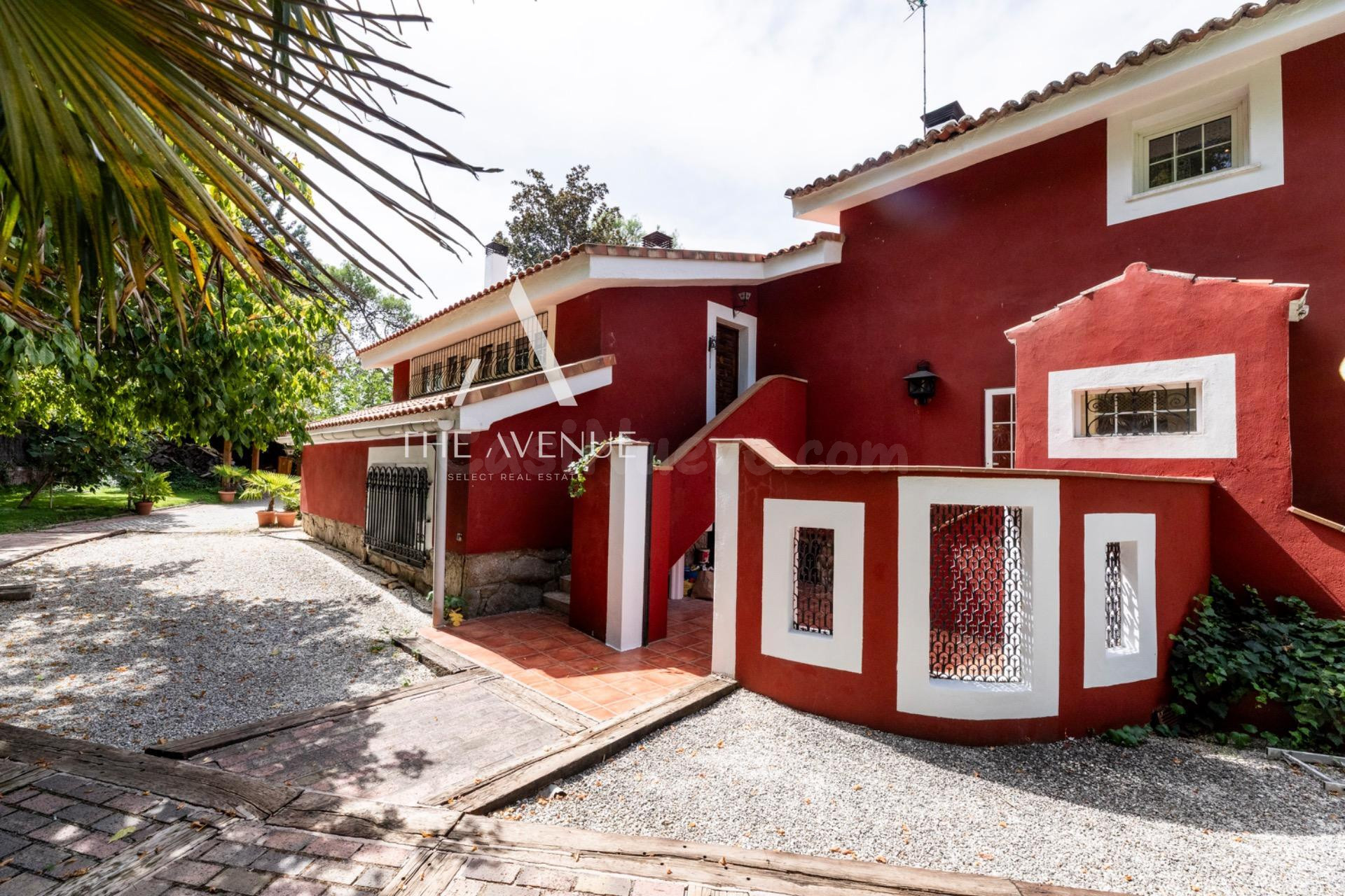 Chalet independiente en la zona más emblemática de Las Lomas - foto 5