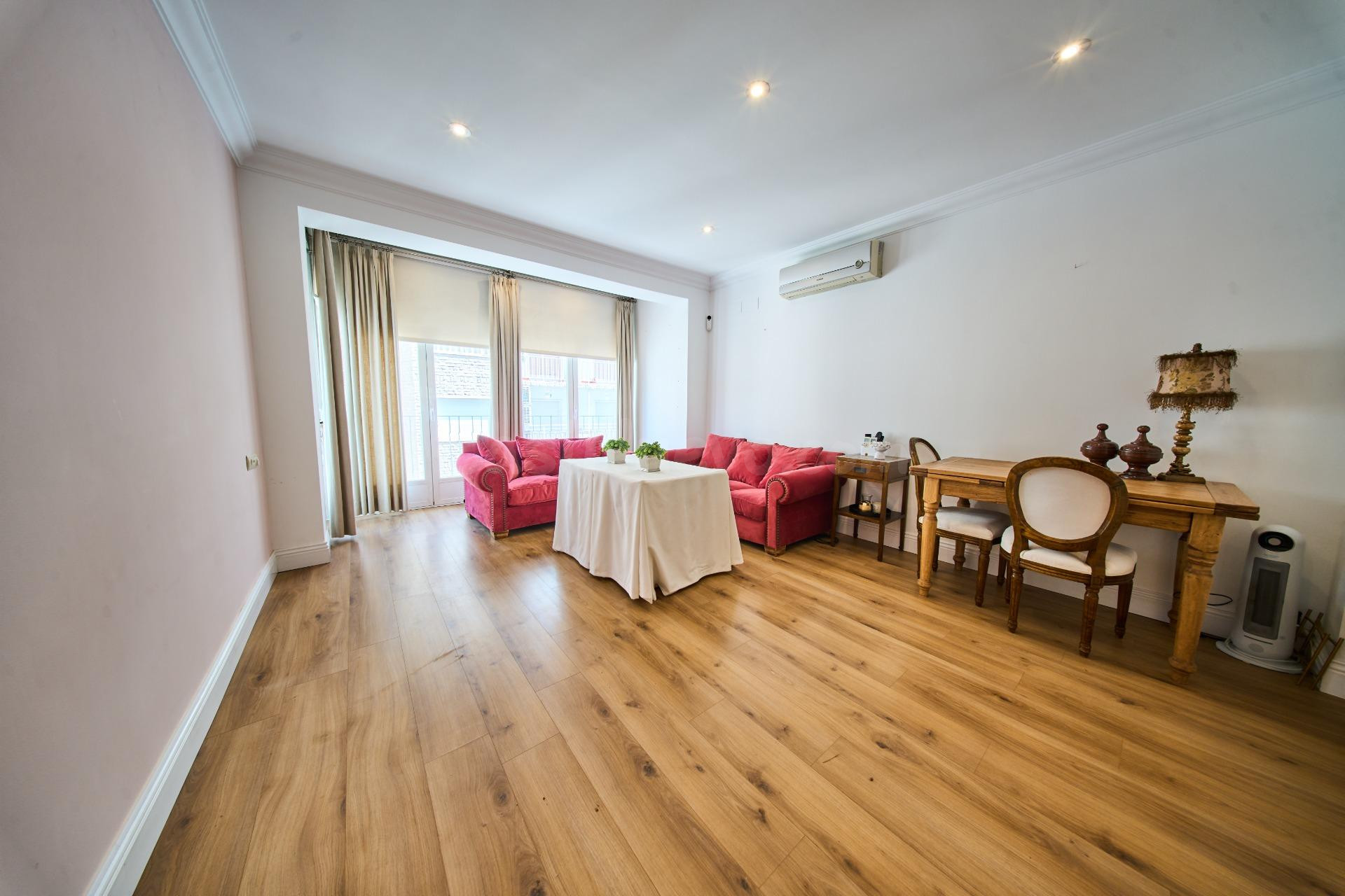 Piso en venta para entrar a vivir con reforma integral - foto 3