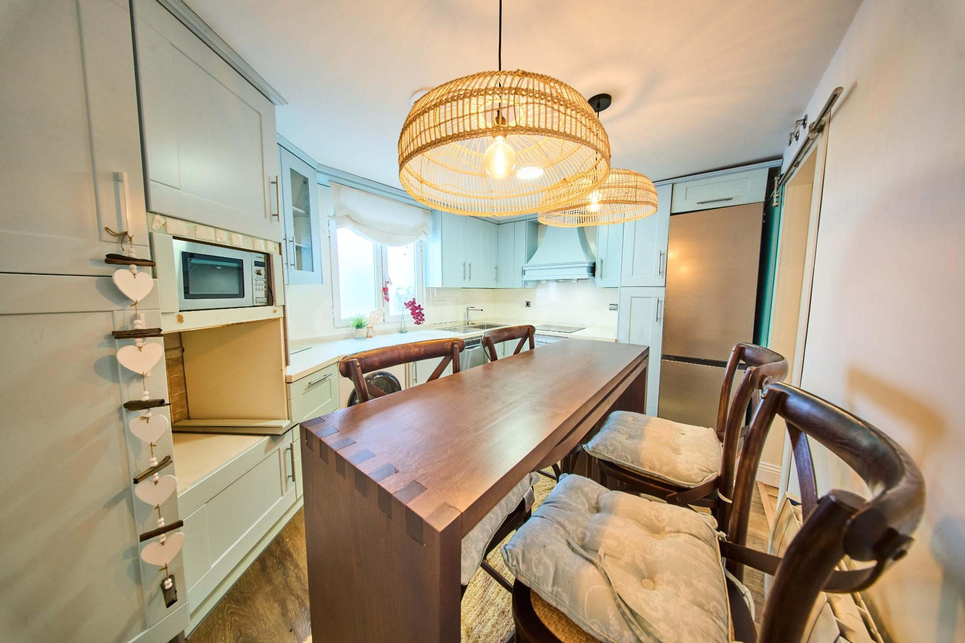 Piso en venta para entrar a vivir con reforma integral - foto 4