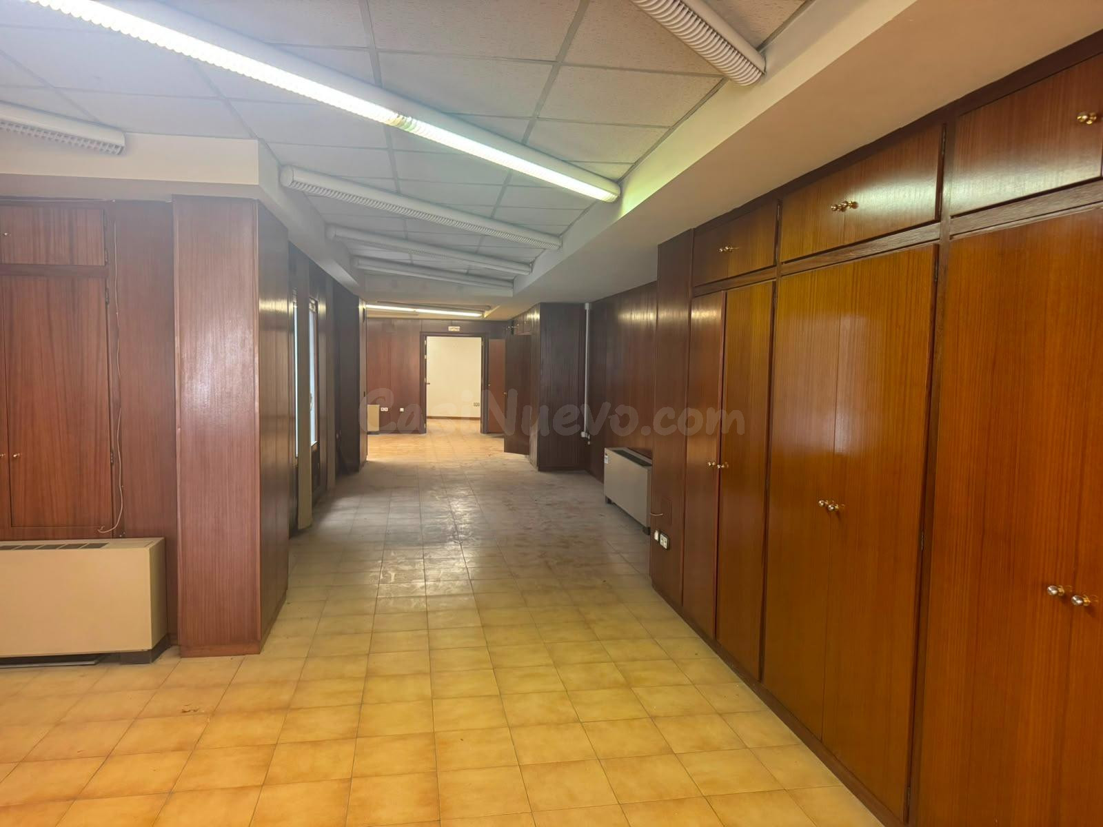 Venta local comercial en entreplanta Centro Jaen - foto 4