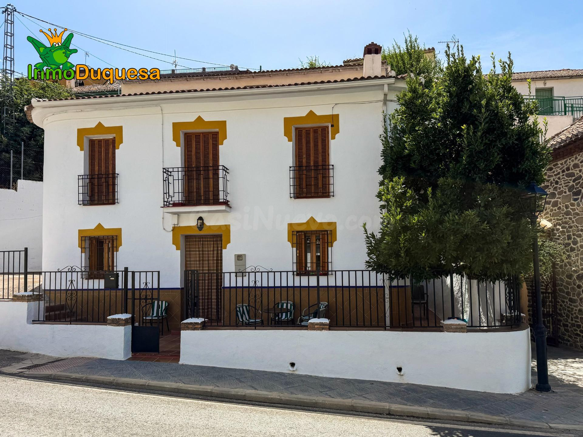 Casa independiente en la entrada de Pinos Genil. (A 10 minut - foto 2