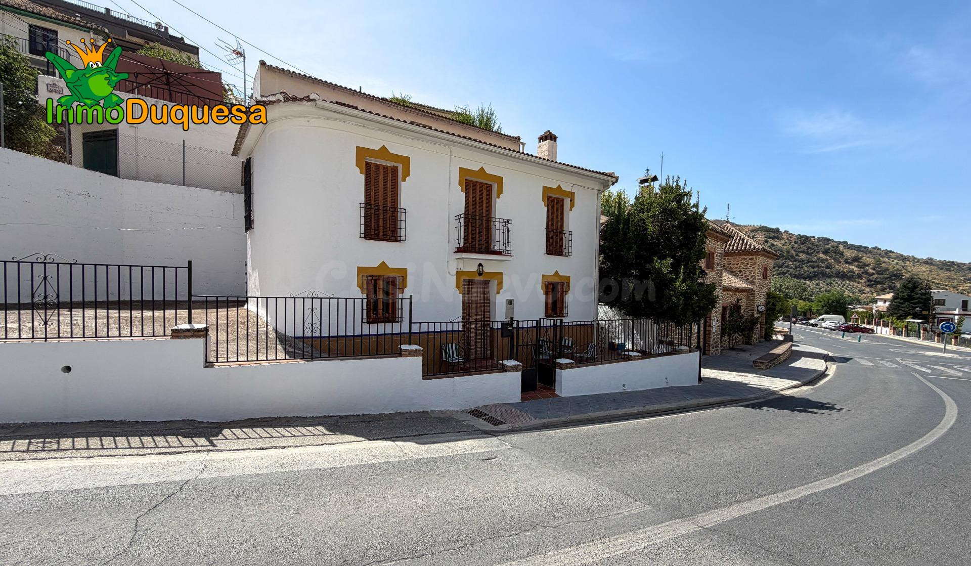 Casa independiente en la entrada de Pinos Genil. (A 10 minut - foto 4