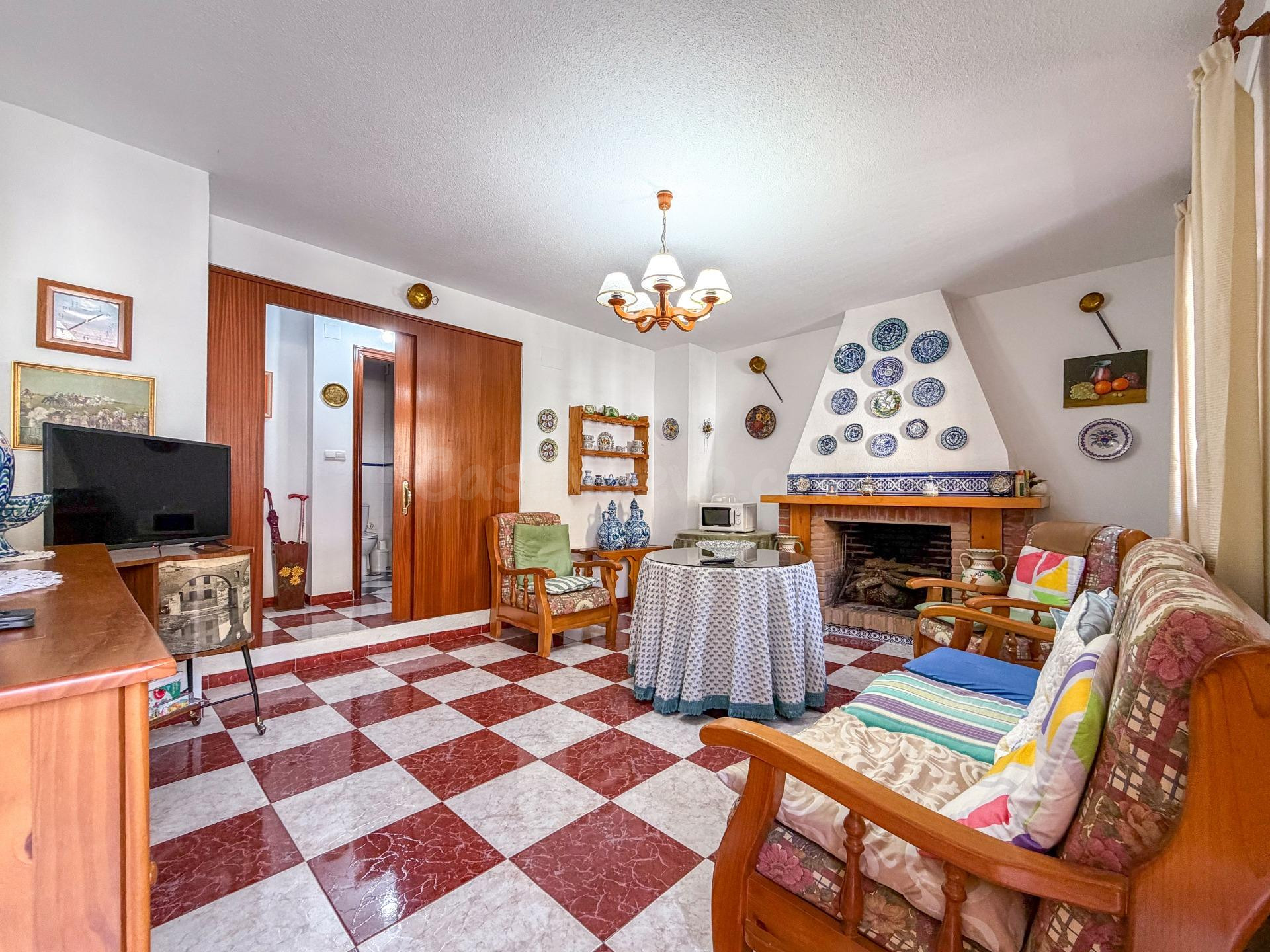 Casa independiente en la entrada de Pinos Genil. (A 10 minut - foto 3
