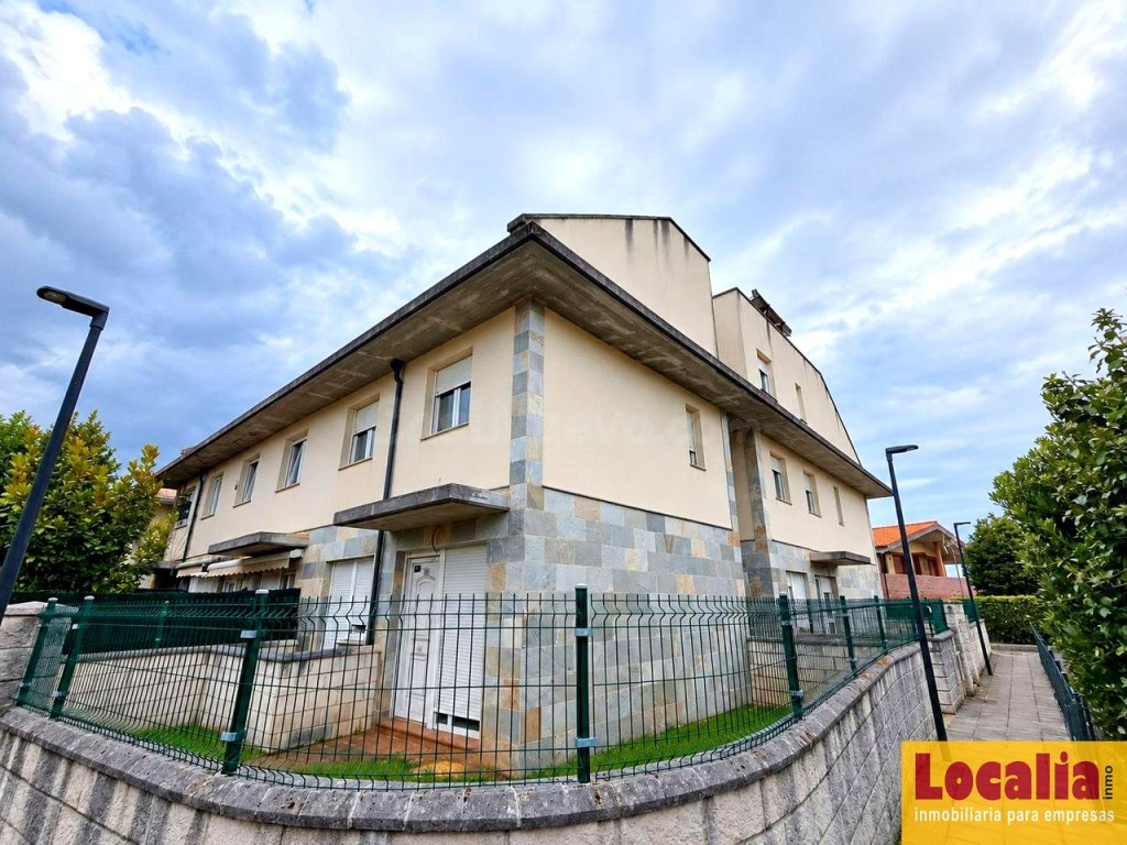 Chalet de VPO en venta, Oreña, Alfoz de Lloredo - foto 3
