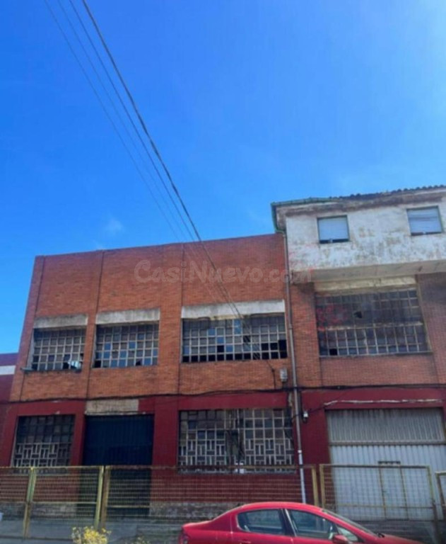 Nave industrial 2240m2 para reformar en Maliaño - foto 5
