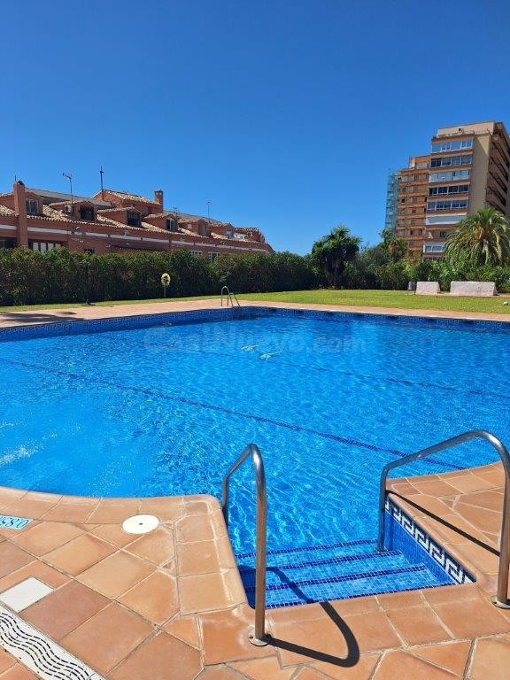 Piso en Alquiler en Torre De Calahonda Málaga - foto 2