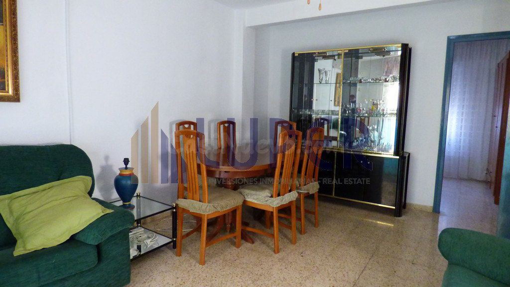 PISO EN VENTA EN SAN VICENTE, CERCA DE LA BIBLIOTECA Y LA PLAZA DE LOS LEONES - foto 3