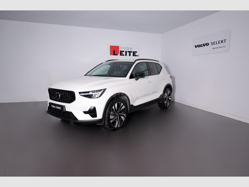 Volvo XC40 2025 Madrid – SUV Gasolina 163CV con Garantía