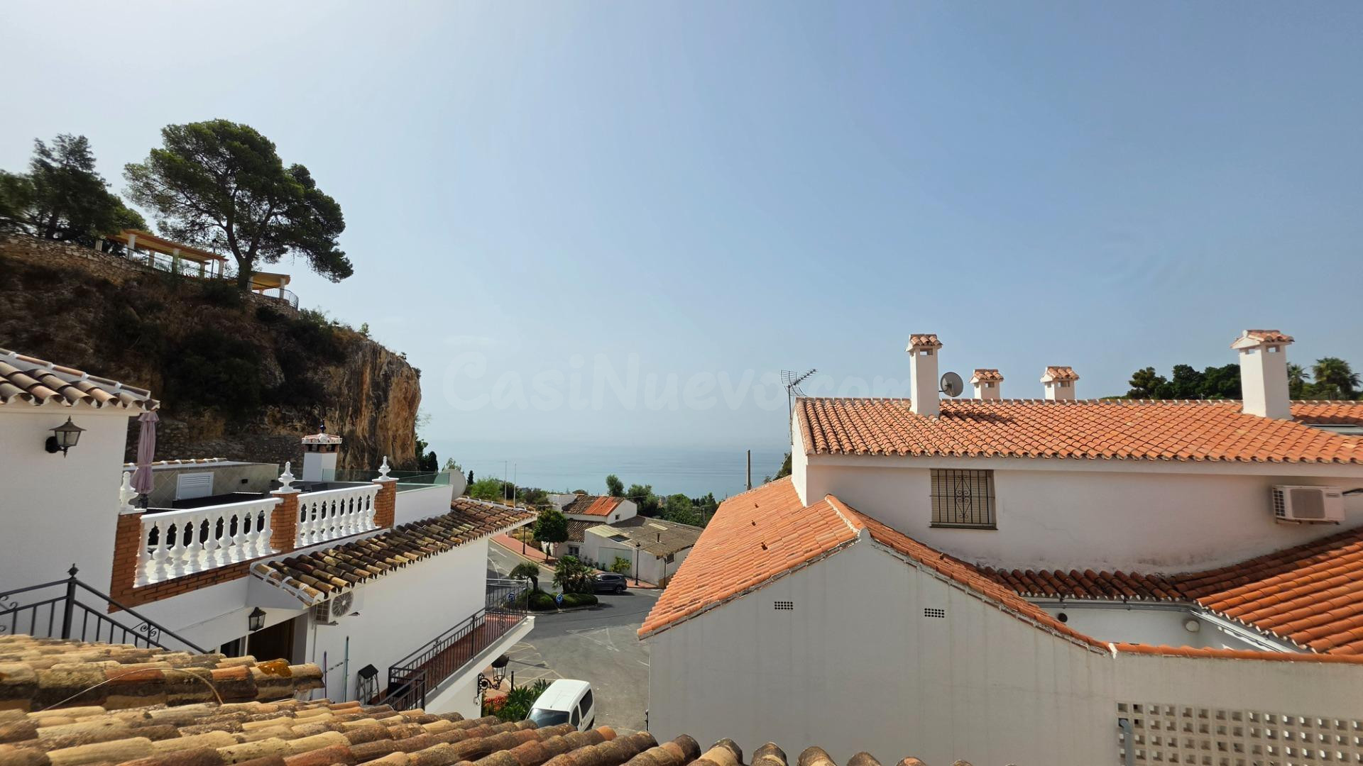 Casa mata en Benalmádena con 2 viviendas, 6 dormitorios y gr