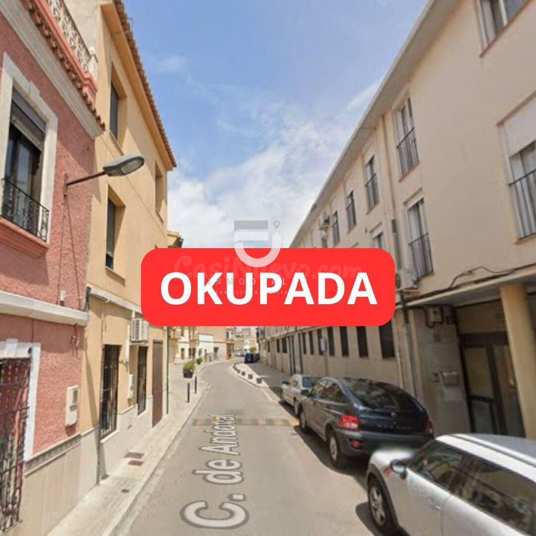 Casa okupada en Llíria (Valencia)