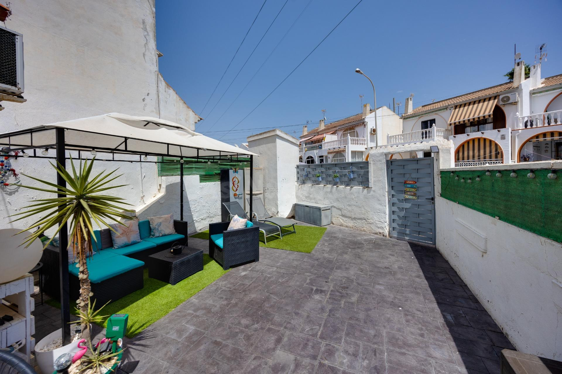 Charming 2-Bedroom Ground-Floor Bungalow in El Chaparral - foto 2