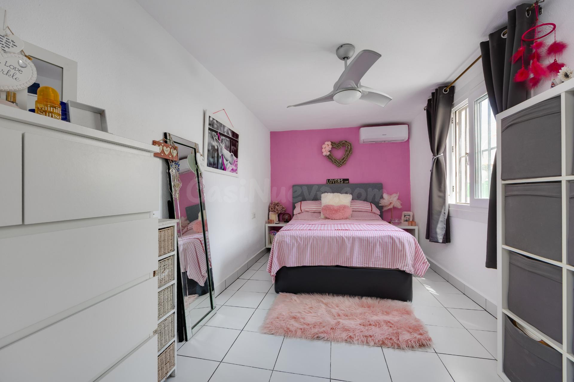 Charming 2-Bedroom Ground-Floor Bungalow in El Chaparral - foto 3