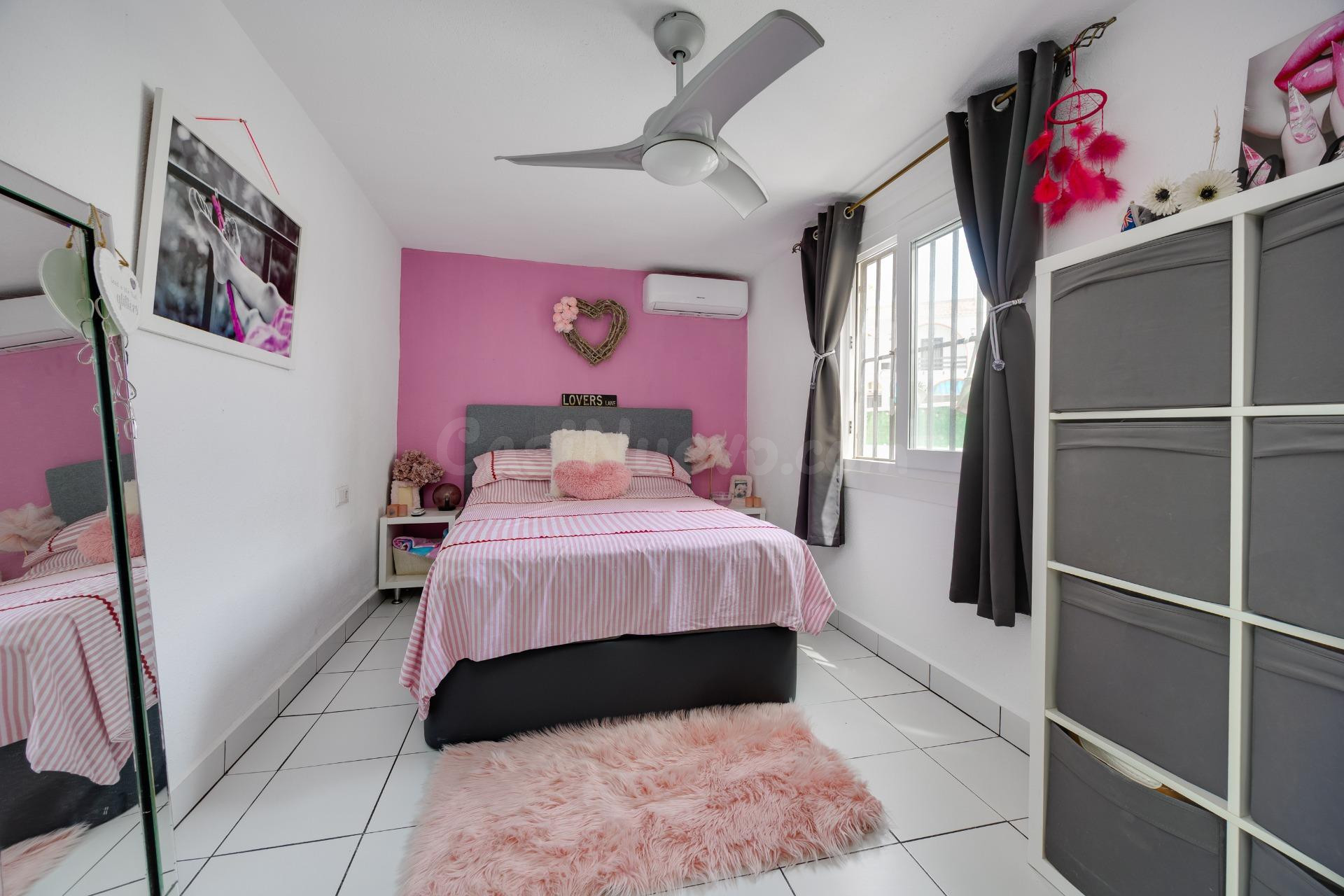 Charming 2-Bedroom Ground-Floor Bungalow in El Chaparral - foto 5