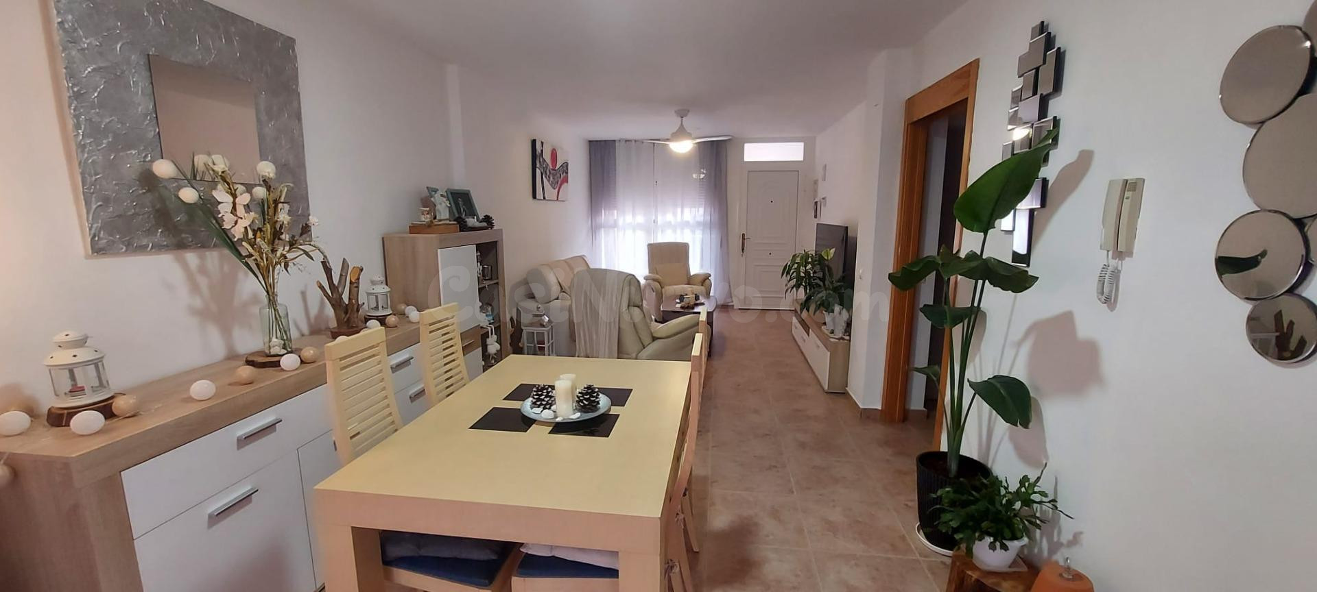 CASITA IDEAL EN UN PUEBLO CON ESENCIA FAMILIAR A LOS PIES DE