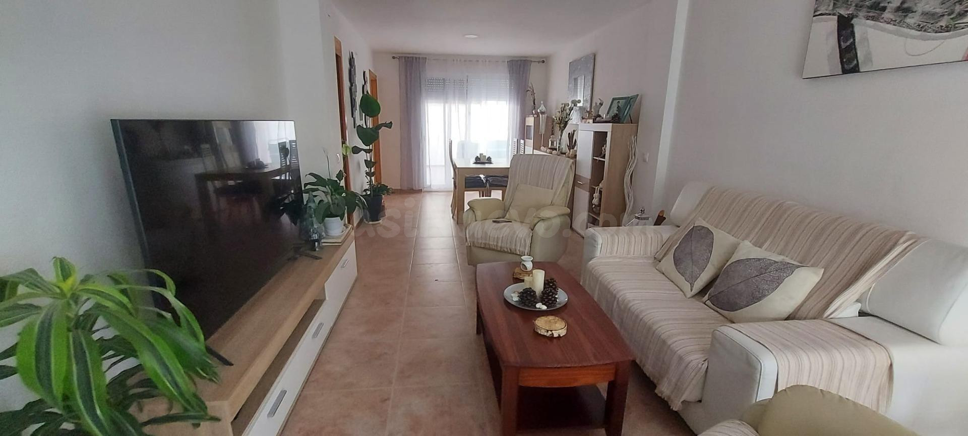CASITA IDEAL EN UN PUEBLO CON ESENCIA FAMILIAR A LOS PIES DE - foto 2