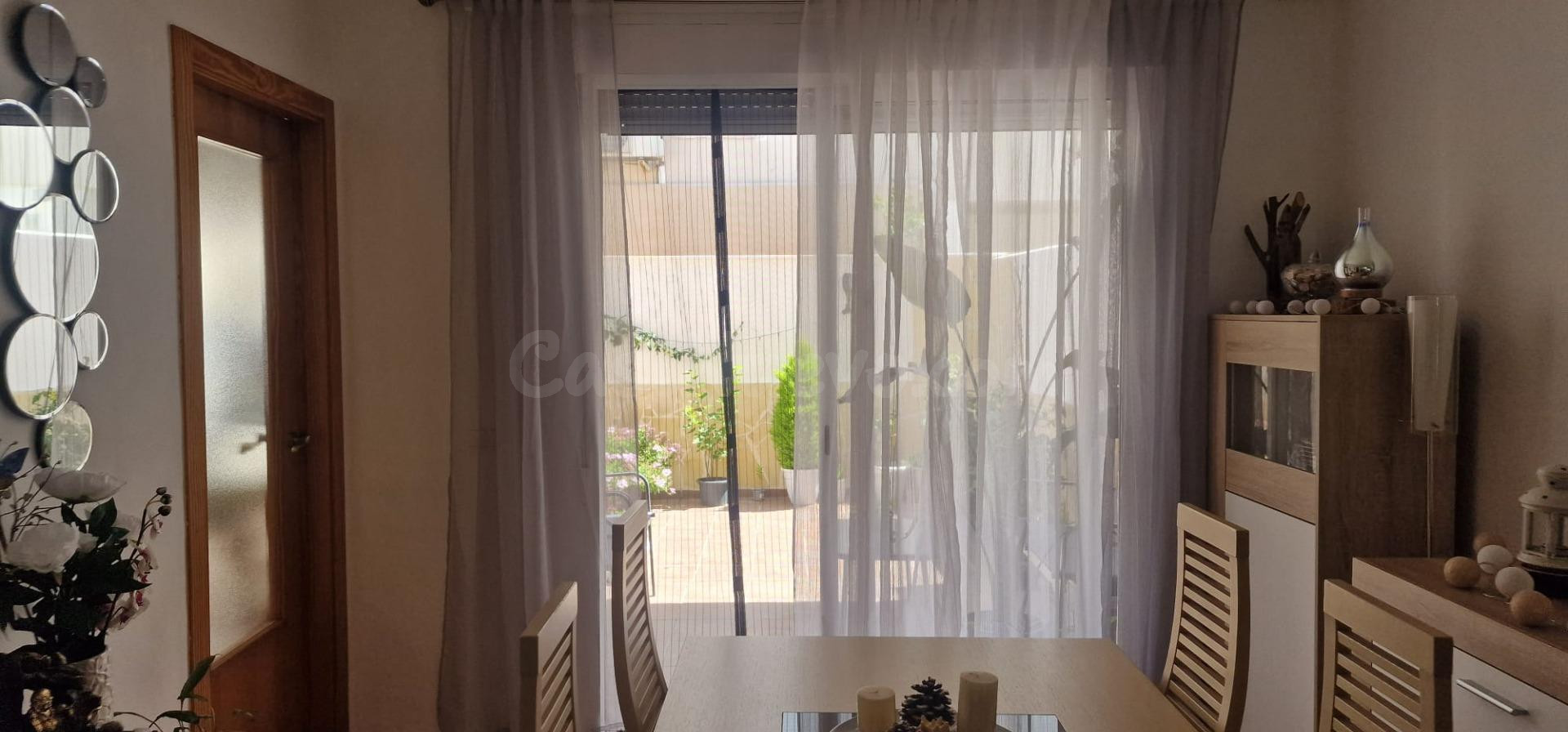 CASITA IDEAL EN UN PUEBLO CON ESENCIA FAMILIAR A LOS PIES DE - foto 3