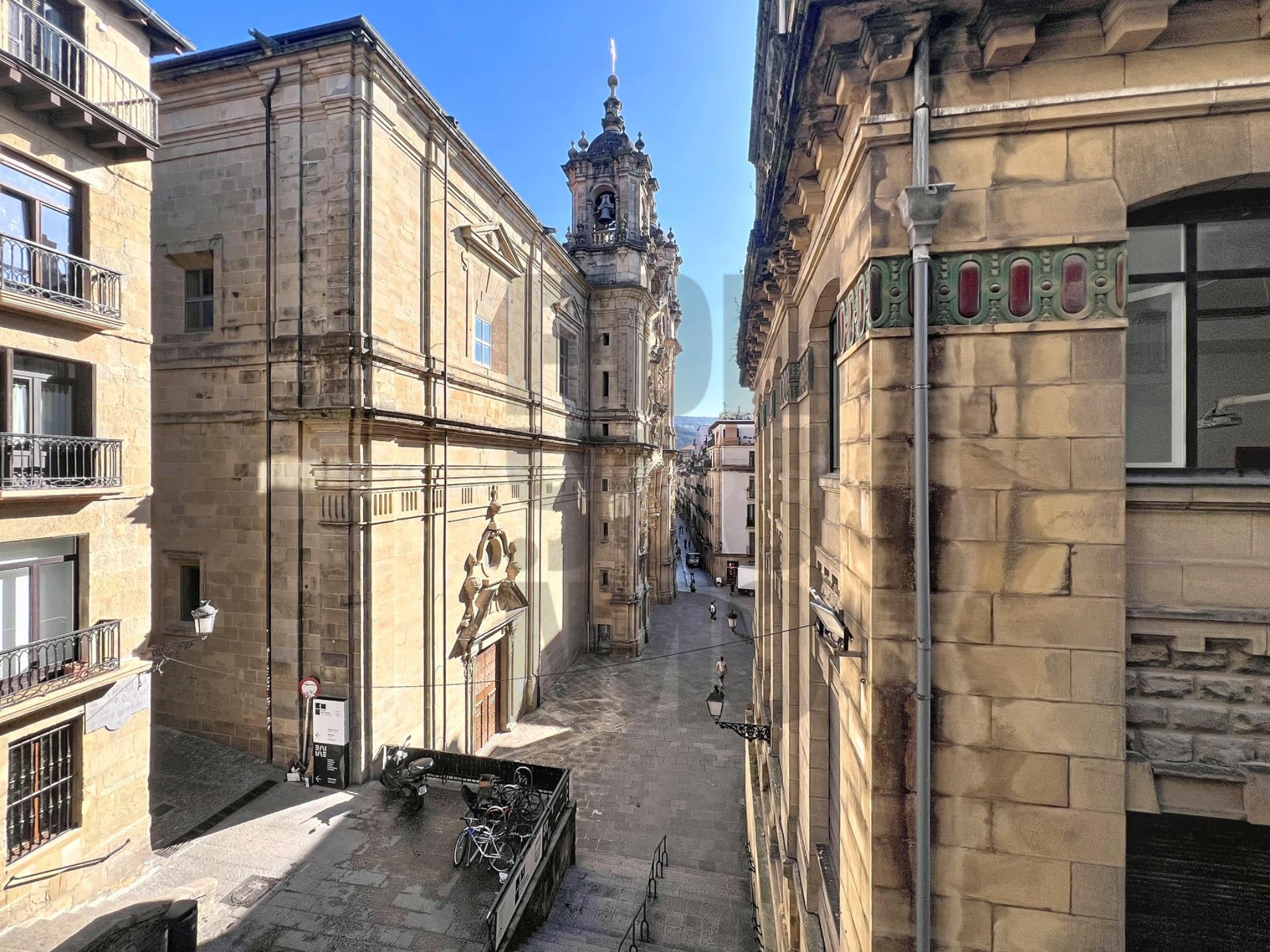 Piso de esquina en el corazón de Donostia-San Sebastian - foto 3