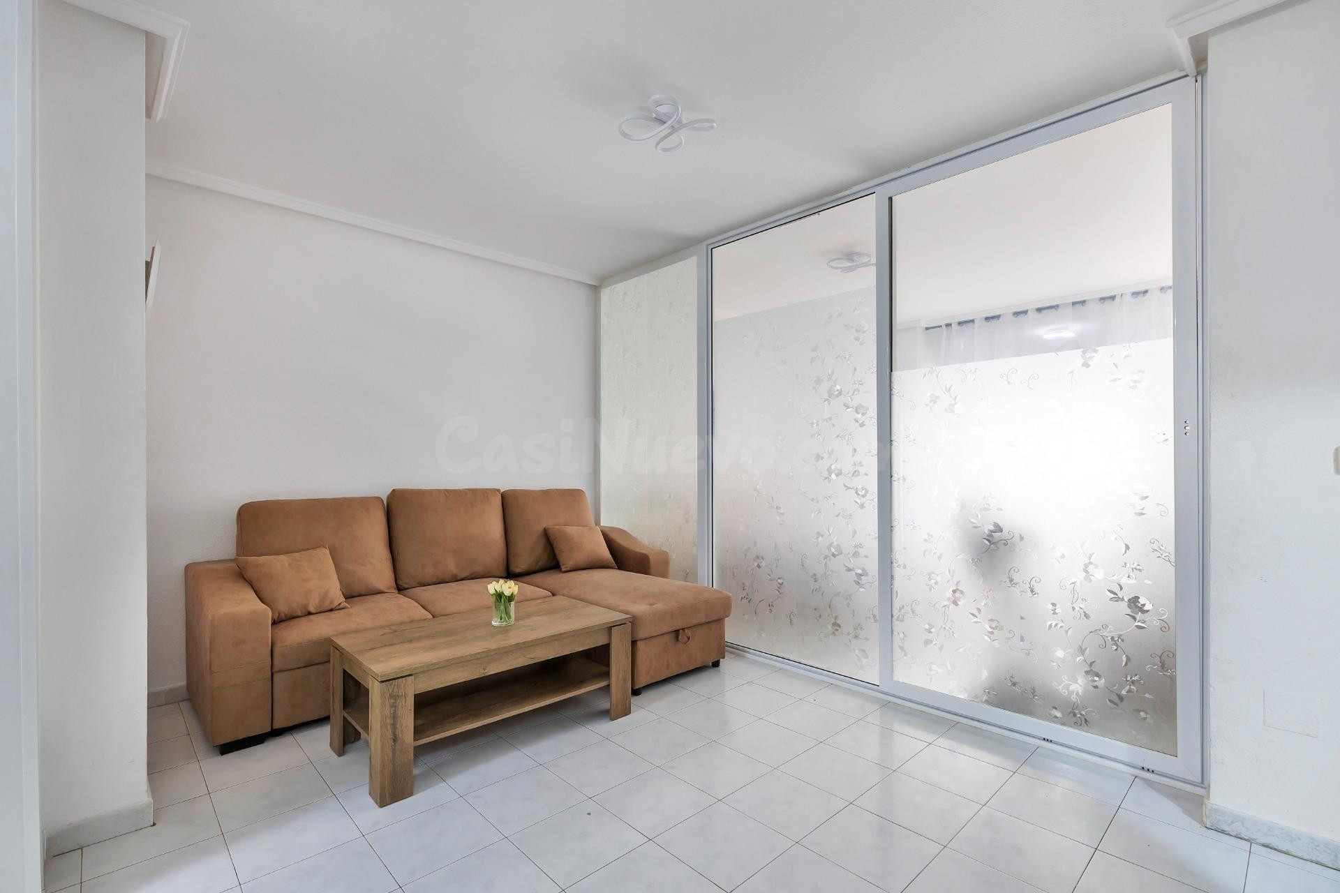 Apartamento muy espacioso de 2 dormitorios + 1 baño - foto 2