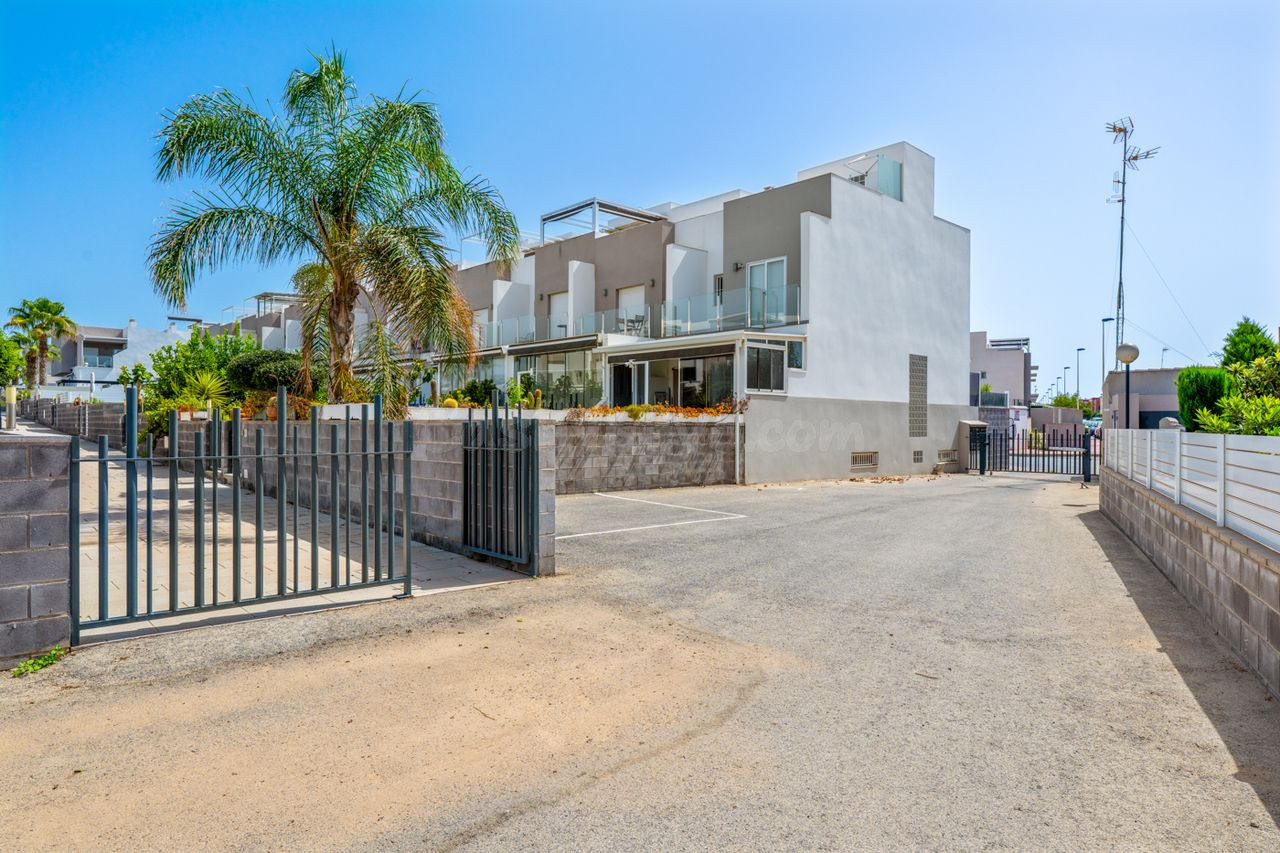 Casa 4 habitaciones 158m² en venta - Aguas Nuevas