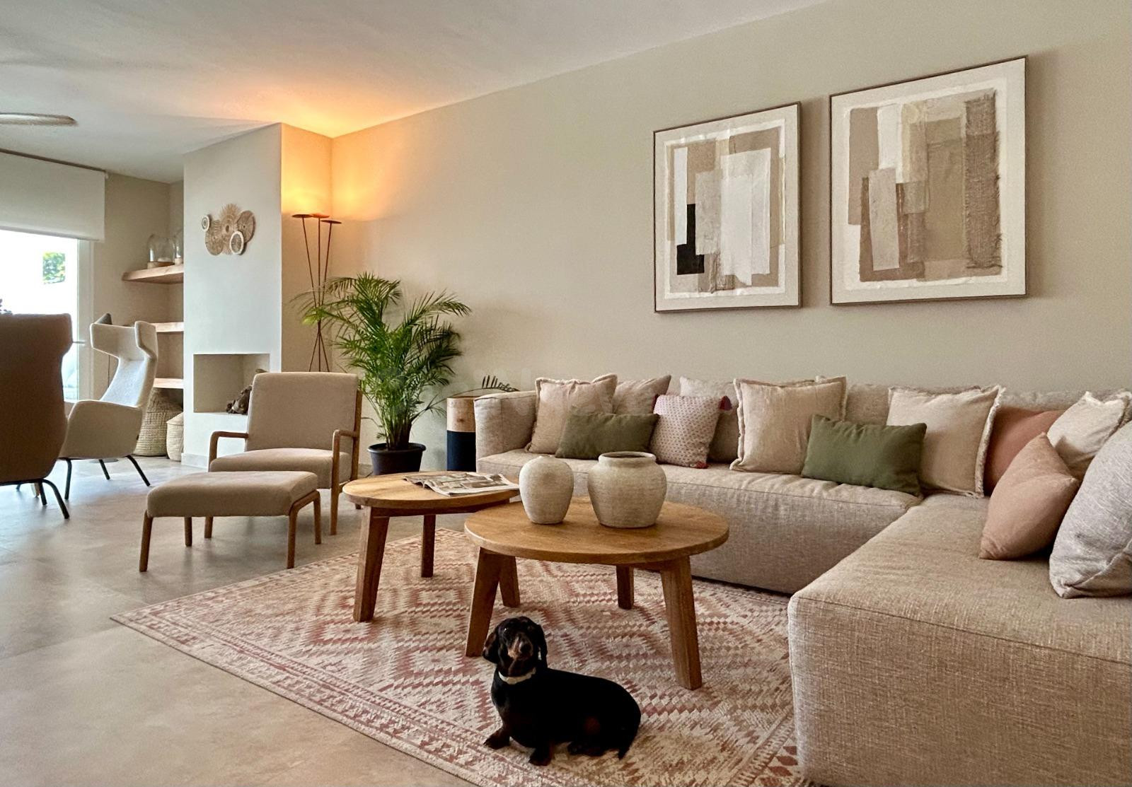 Espectacular vivienda reformada con jardín privado en Palm Beach, Marbella