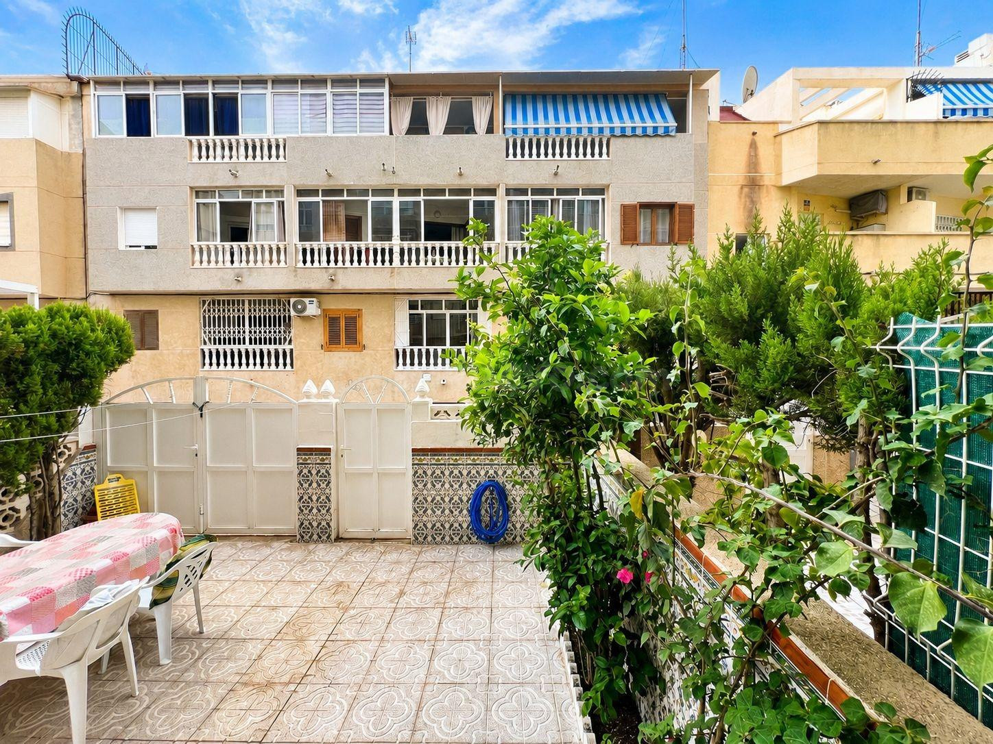 Apartamento de 2 dormitorios 1 baño en Torrevieja: Planta ba - foto 4