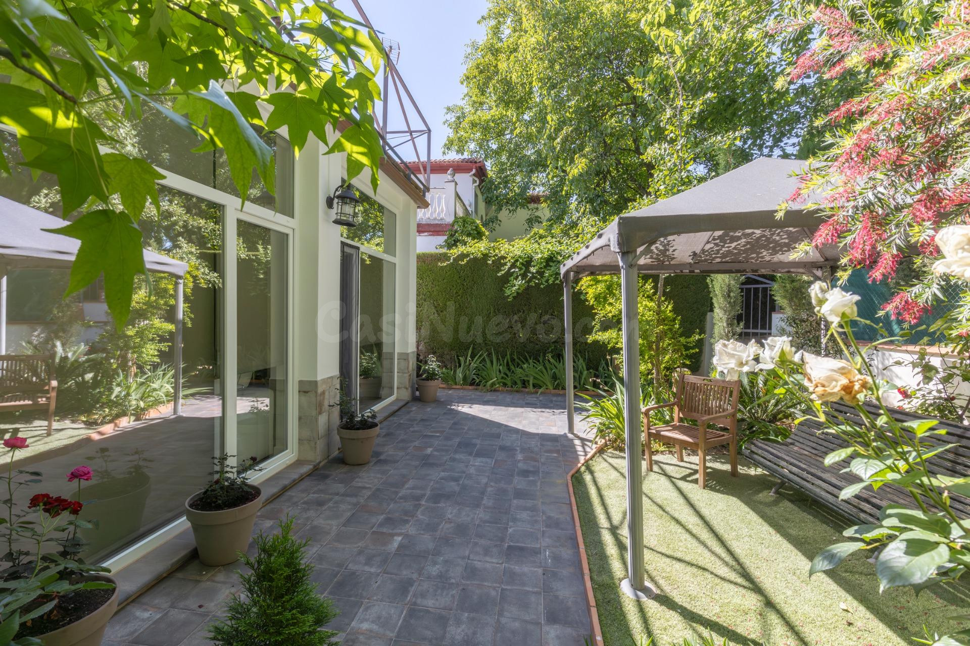 MAGNÍFICA CASA EN PANTANO DE CUBILLAS...CON MUCHO ESTILO Y R - foto 5