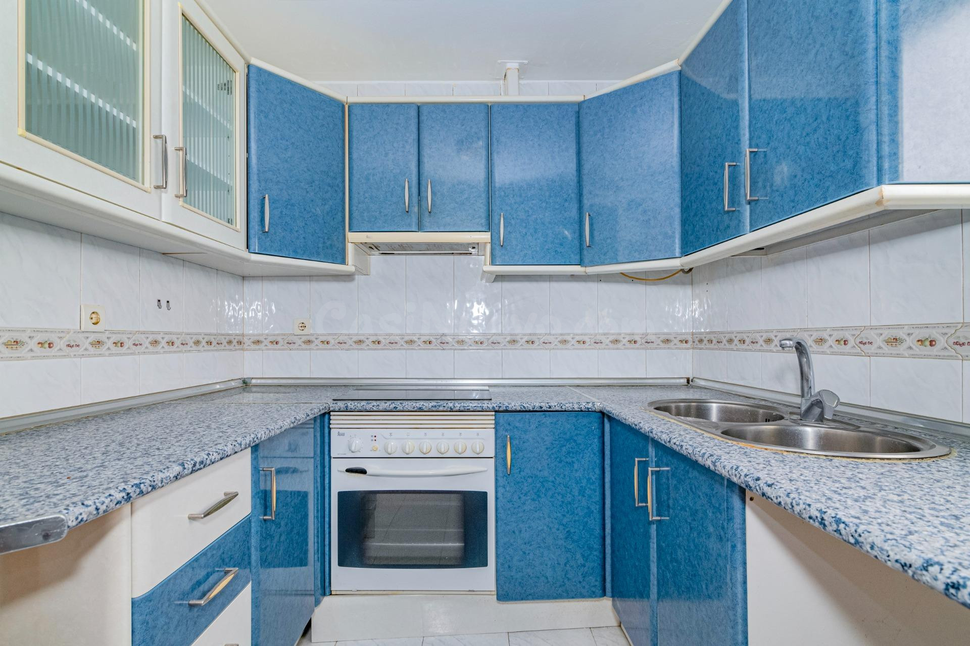 PISO DE 3 habitaciones Y COCHERA EN LA ZUBIA - foto 2