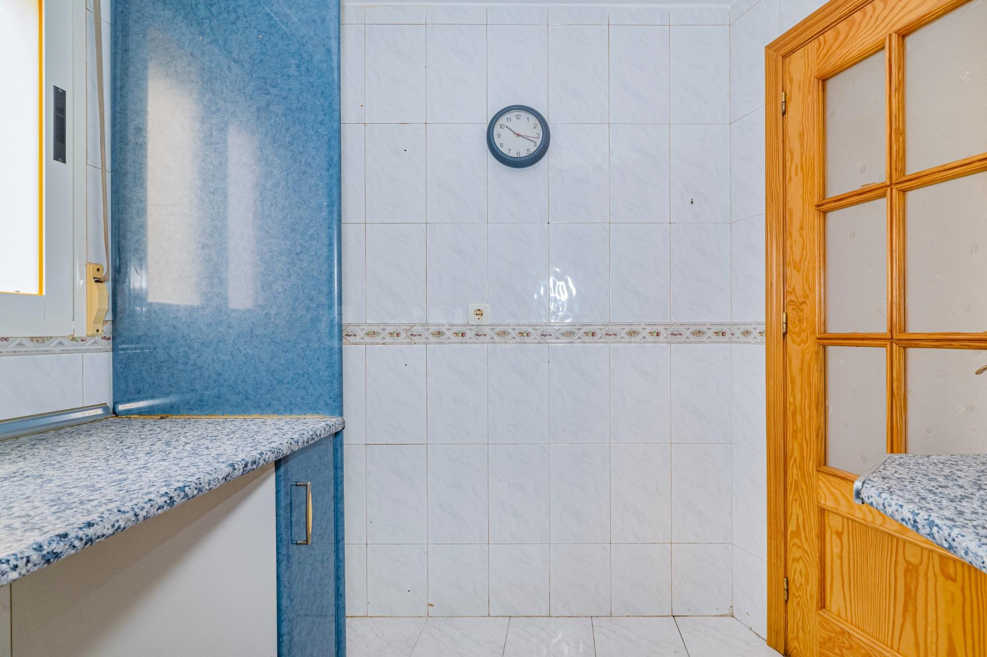 PISO DE 3 habitaciones Y COCHERA EN LA ZUBIA - foto 5
