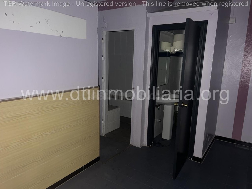 GRAN NAVE EN EL PUEBLO - foto 4