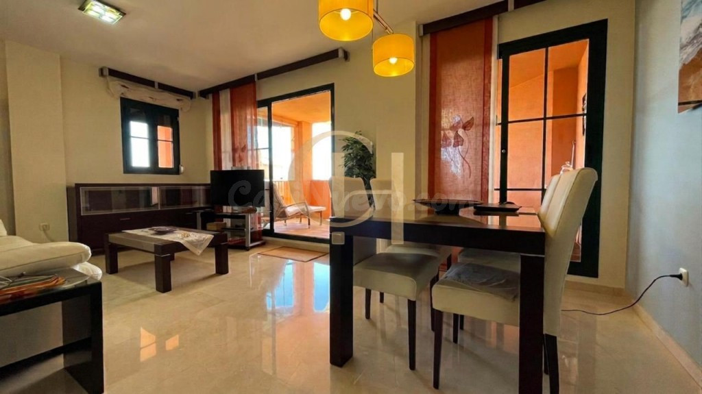 Exclusivo apartamento en Los Altos de Sierra Cortina con imp - foto 5