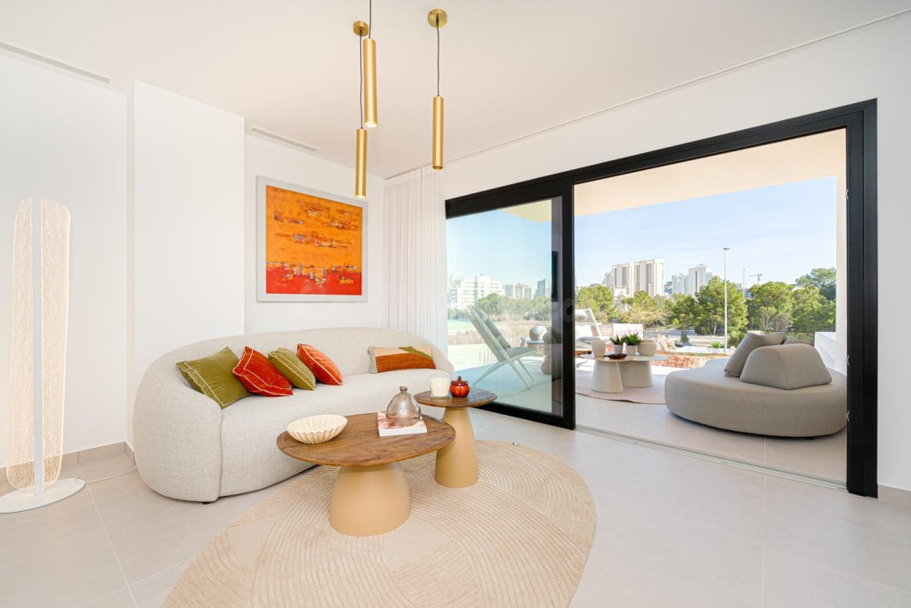 A pocos minutos de la playa - apartamentos de 2 dormitorios  - foto 2