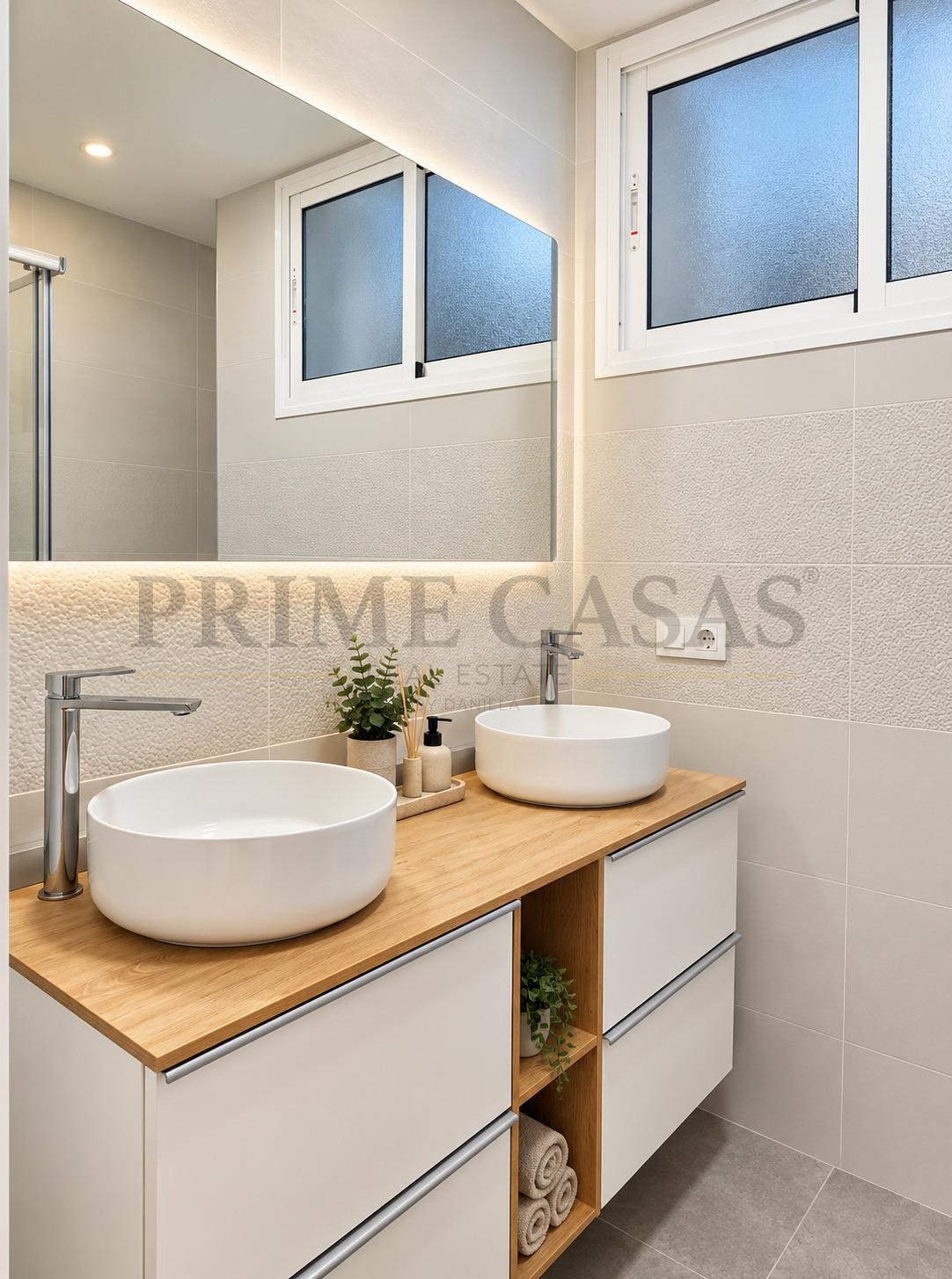 PISO REFORMADO, 3 DORMITORIOS, BALCON EN ARENALES - LAS PALM
