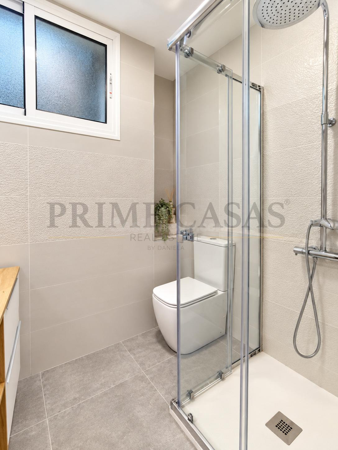PISO REFORMADO, 3 DORMITORIOS, BALCON EN ARENALES - LAS PALM - foto 2