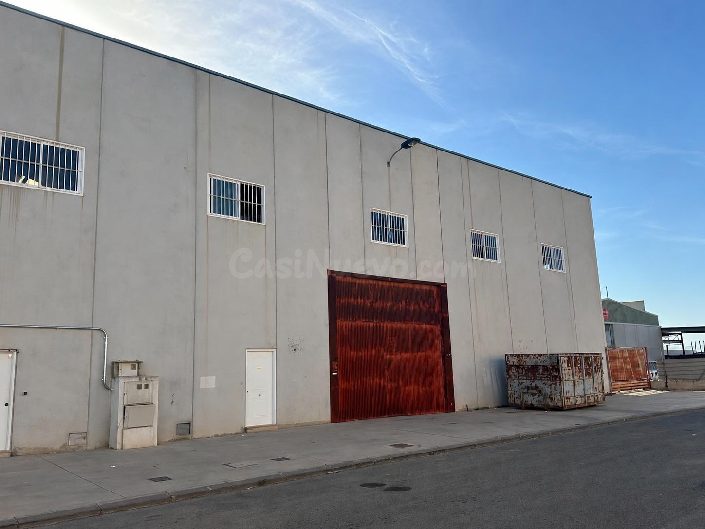 Nave industrial Con altillo , Oficina y aseo en Las Torres d - foto 4
