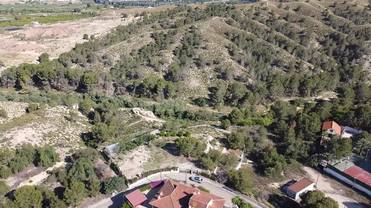ESPECTACULAR PARCELA CON VISTAS EN URB. LAS PALMERAS - foto 5