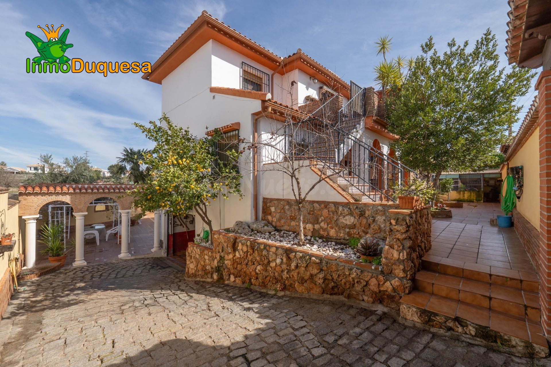 Chalet con  Dorm. en Urb. Molino Alto en Otura. Con Piscina - foto 2