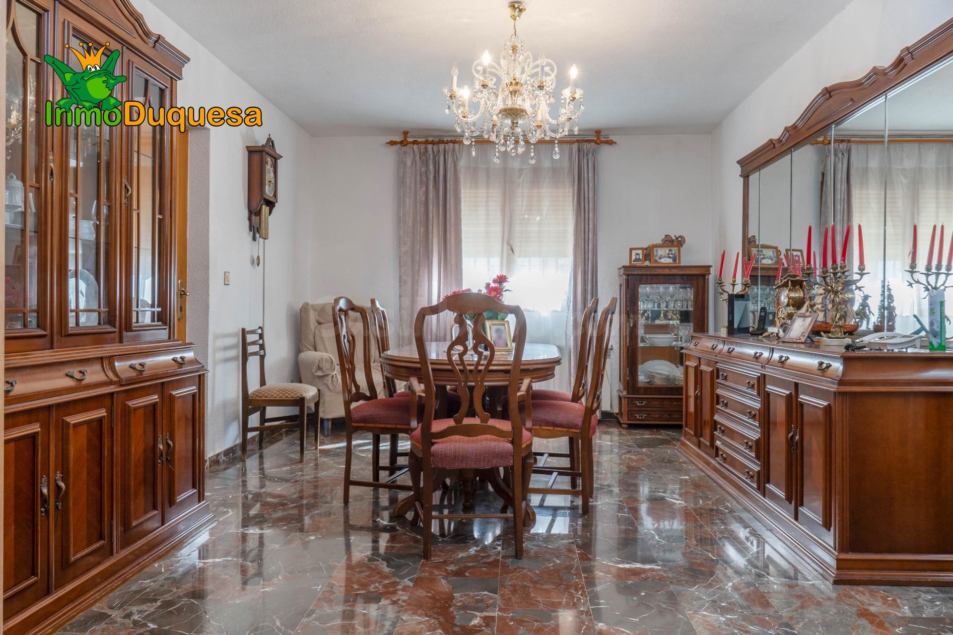 Chalet con  Dorm. en Urb. Molino Alto en Otura. Con Piscina - foto 3